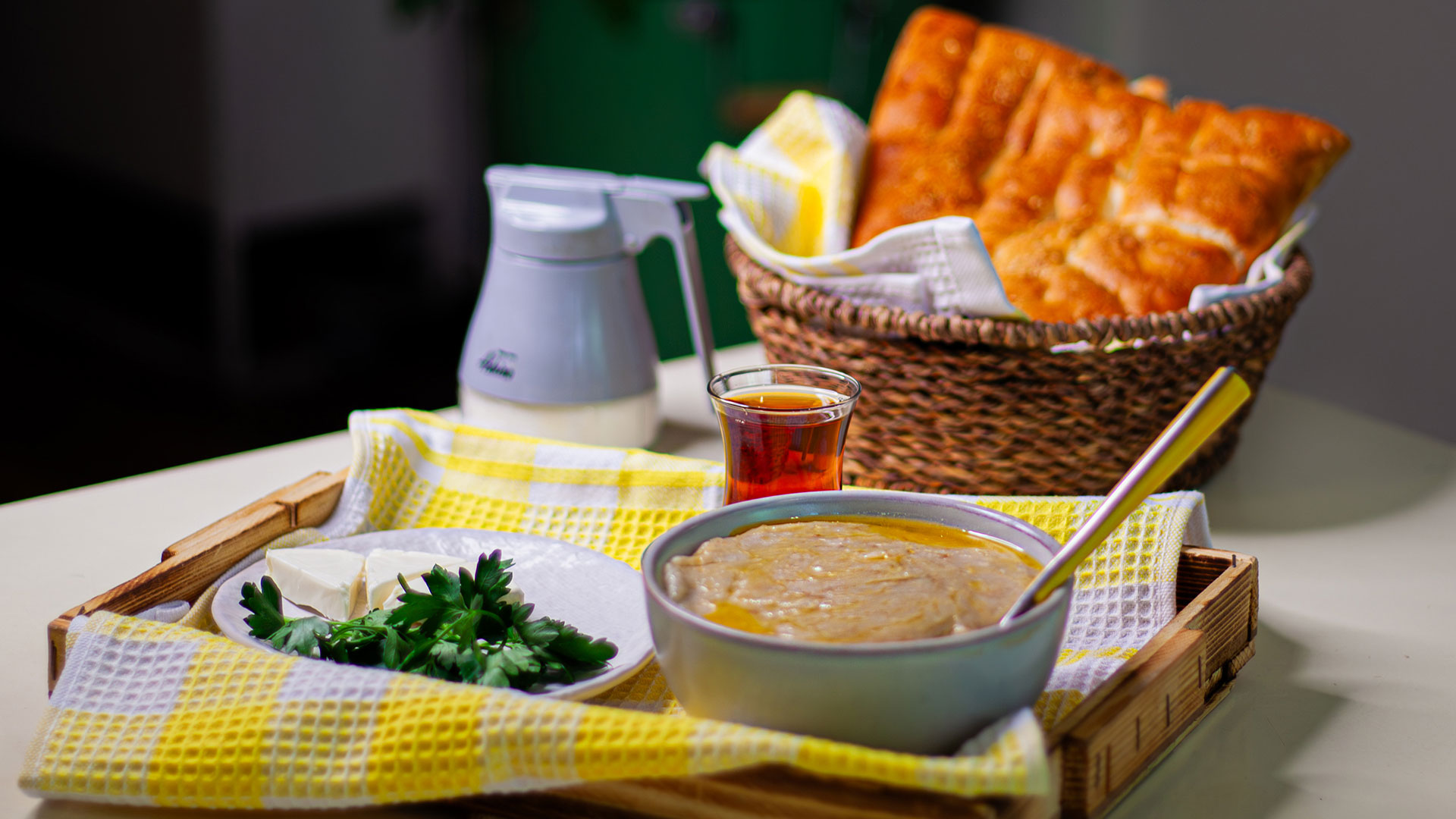 حلیم یا برنج برای سحری؟ بهترین انتخاب برای جلوگیری از ضعف و گرسنگی در رمضان